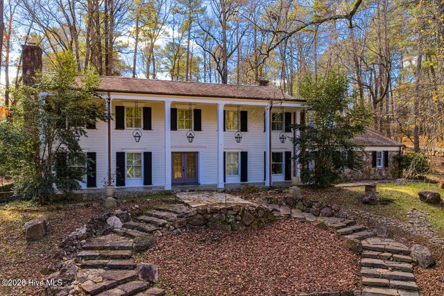 52 Dogwood Acres Drive, Chapel Hill, NC 27516