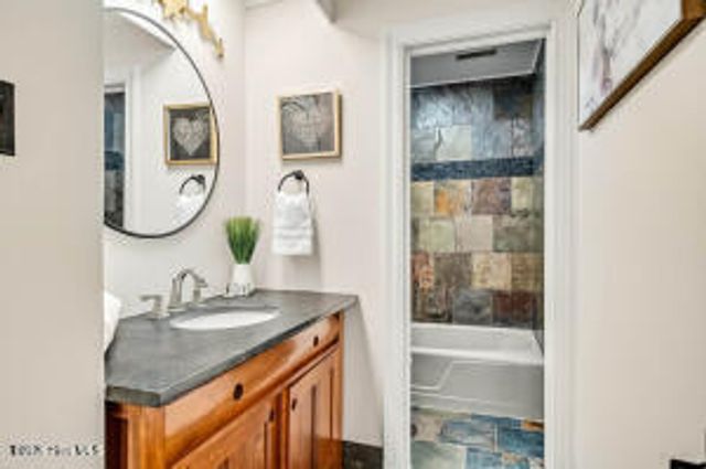 52 Dogwood Acres Drive, Chapel Hill, NC 27516