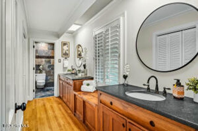 52 Dogwood Acres Drive, Chapel Hill, NC 27516