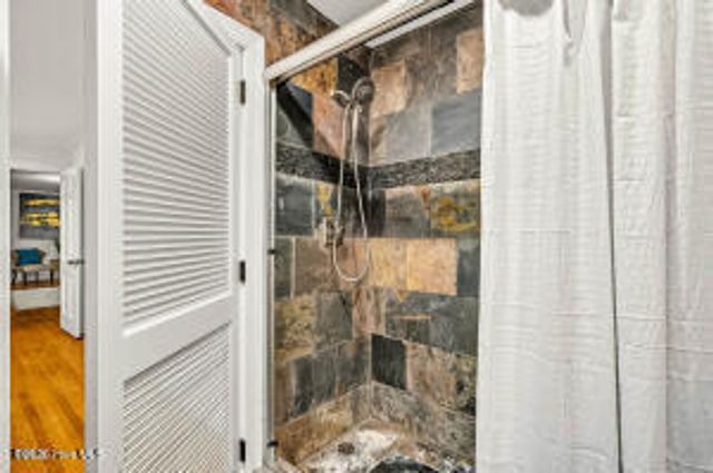 52 Dogwood Acres Drive, Chapel Hill, NC 27516