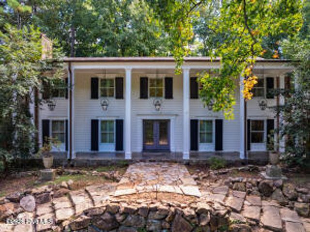 52 Dogwood Acres Drive, Chapel Hill, NC 27516