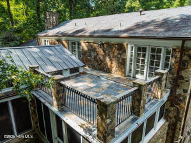 52 Dogwood Acres Drive, Chapel Hill, NC 27516