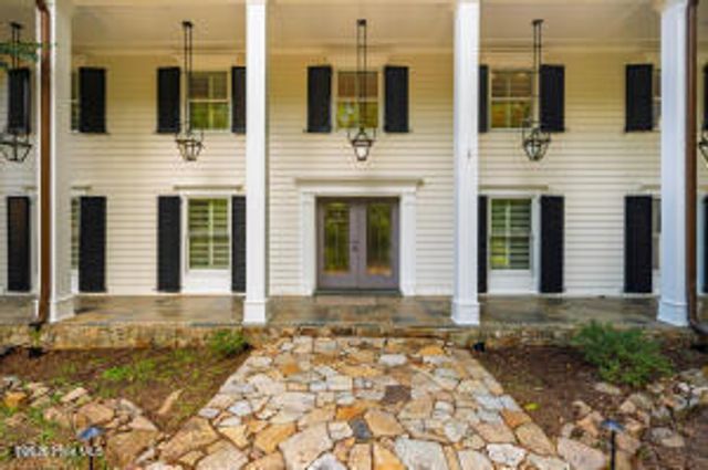 52 Dogwood Acres Drive, Chapel Hill, NC 27516
