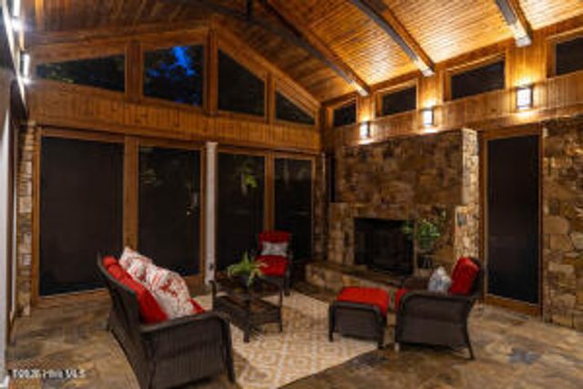 52 Dogwood Acres Drive, Chapel Hill, NC 27516