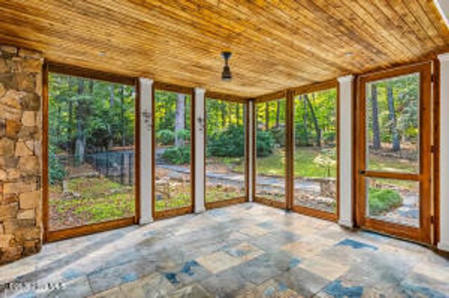 52 Dogwood Acres Drive, Chapel Hill, NC 27516