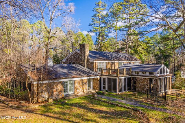 52 Dogwood Acres Drive, Chapel Hill, NC 27516