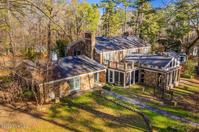 52 Dogwood Acres Drive, Chapel Hill, NC 27516