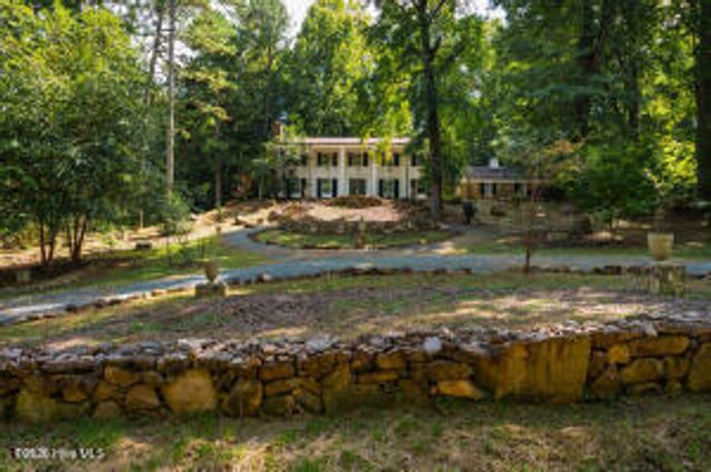 52 Dogwood Acres Drive, Chapel Hill, NC 27516