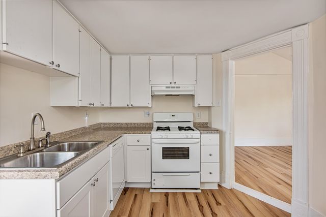 89 College St Unit A-2, Burlington, VT 05401