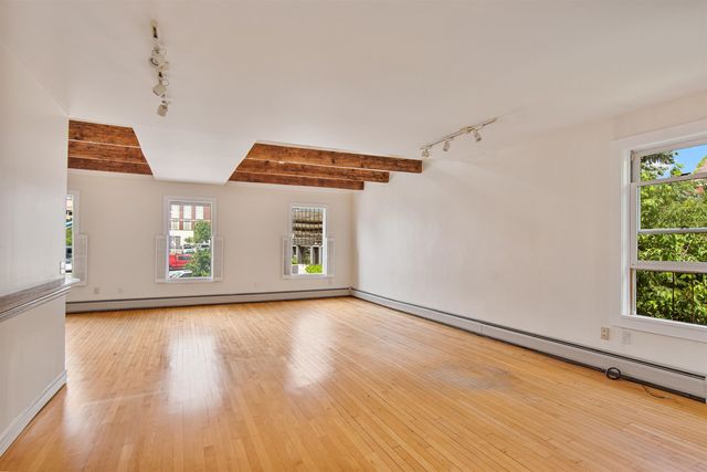 89 College St Unit A-2, Burlington, VT 05401