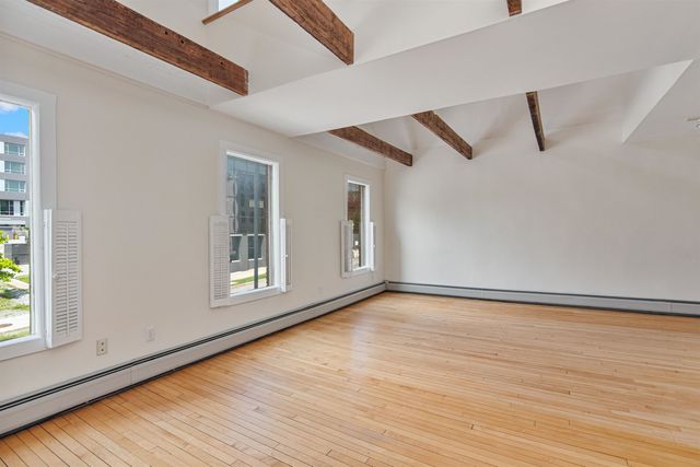 89 College St Unit A-2, Burlington, VT 05401