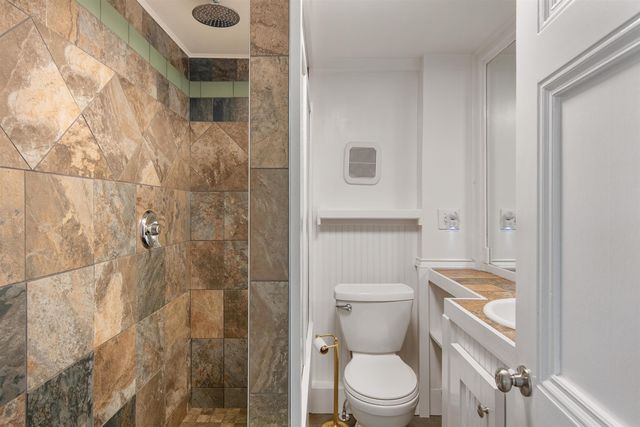 89 College St Unit A-2, Burlington, VT 05401