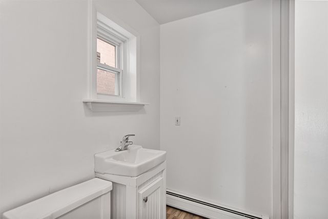 89 College St Unit A-2, Burlington, VT 05401