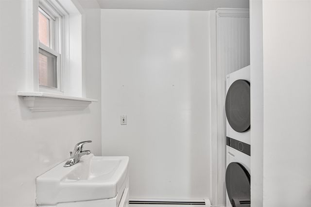 89 College St Unit A-2, Burlington, VT 05401