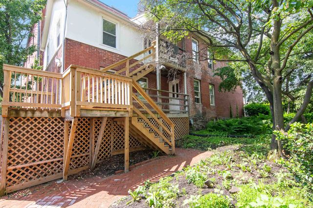 89 College St Unit A-2, Burlington, VT 05401