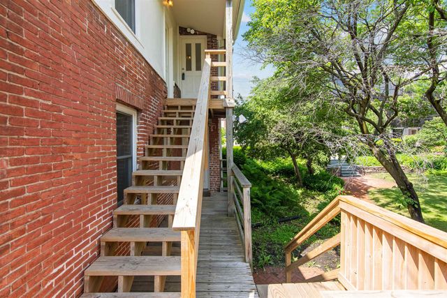 89 College St Unit A-2, Burlington, VT 05401