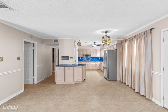 9513 Pitch Pine Drive, Shreveport, LA 71118