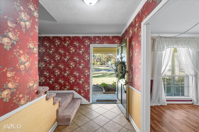 9513 Pitch Pine Drive, Shreveport, LA 71118