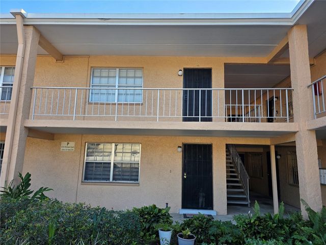 4724 MICHAEL COURT 121, Tampa, FL 33614