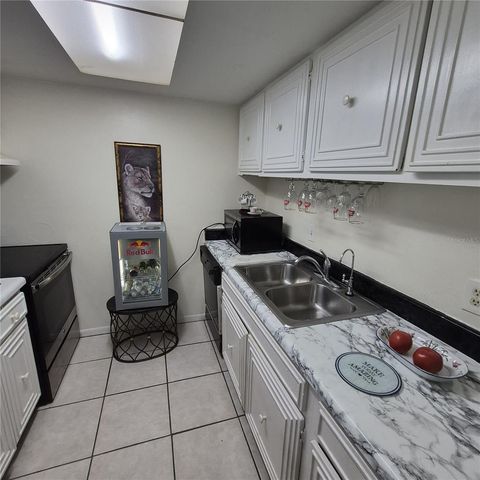 4724 MICHAEL COURT 121, Tampa, FL 33614