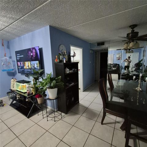 4724 MICHAEL COURT 121, Tampa, FL 33614