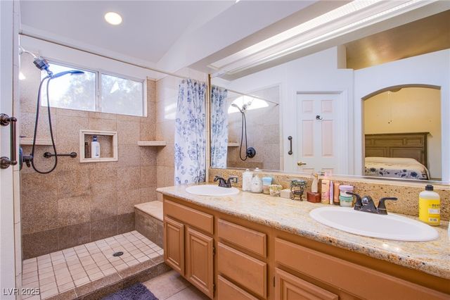 4636 Victoria Beach Way, Las Vegas, NV 89130