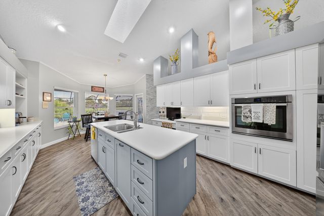 542 SW Sanctuary Drive, Port St. Lucie, Port St Lucie, FL 34986