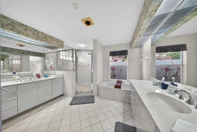 542 SW Sanctuary Drive, Port St. Lucie, Port St Lucie, FL 34986