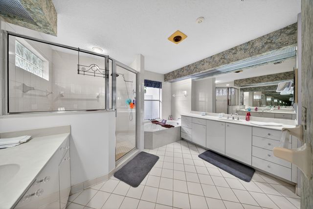 542 SW Sanctuary Drive, Port St. Lucie, Port St Lucie, FL 34986