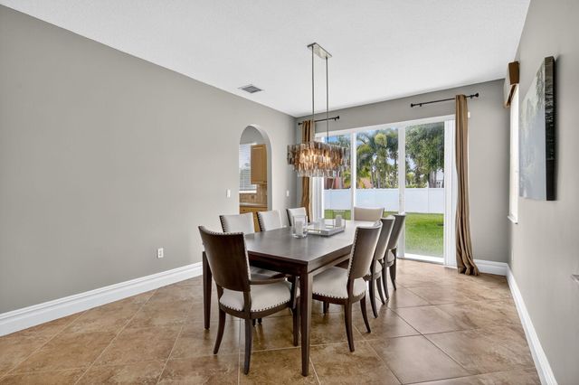 2173 Bellcrest Circle, Royal Palm Beach, FL 33411