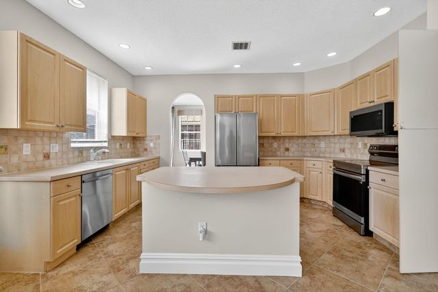 2173 Bellcrest Circle, Royal Palm Beach, FL 33411