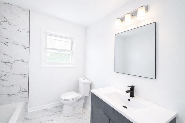 3122 GLENFINNAN RD, Memphis, TN 38128