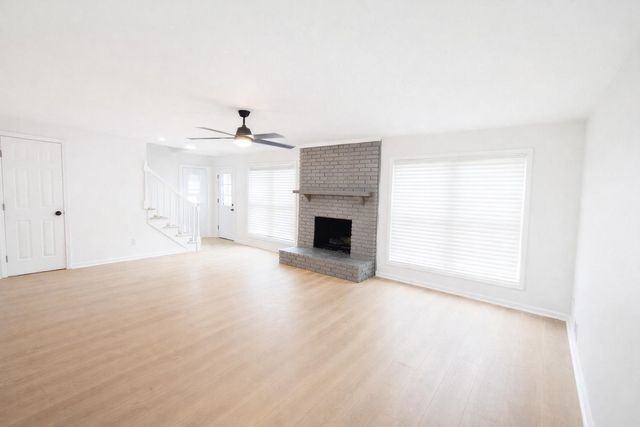 3122 GLENFINNAN RD, Memphis, TN 38128