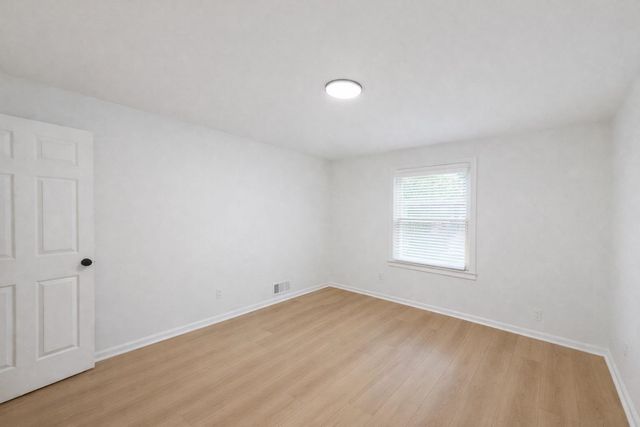 3122 GLENFINNAN RD, Memphis, TN 38128