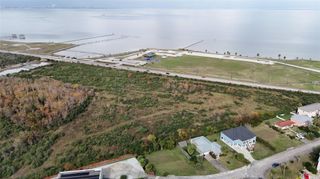 226 Debbie Lane, San Leon, TX 77539