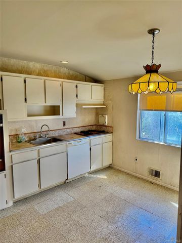 20 Catherine Drive, Selden, NY 11784