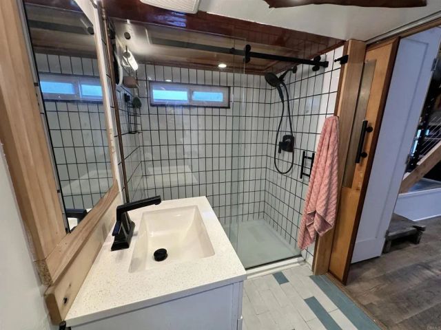 1549 N Vulcan 1, Encinitas, CA 92024