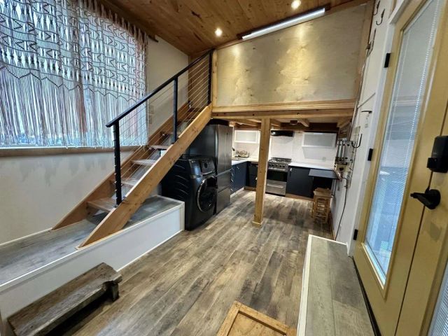 1549 N Vulcan 1, Encinitas, CA 92024