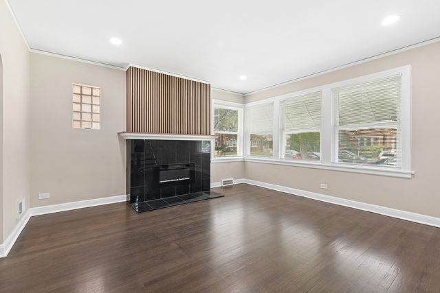 10407 S Eberhart Avenue, Chicago, IL 60628