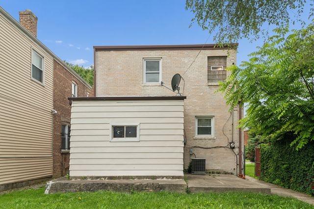 10407 S Eberhart Avenue, Chicago, IL 60628