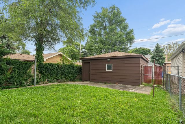 10407 S Eberhart Avenue, Chicago, IL 60628