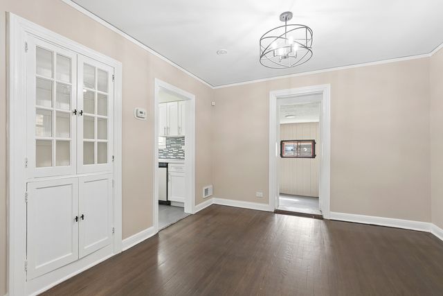 10407 S Eberhart Avenue, Chicago, IL 60628