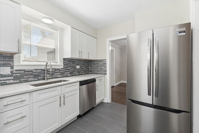10407 S Eberhart Avenue, Chicago, IL 60628