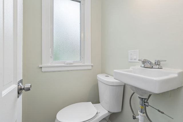 10407 S Eberhart Avenue, Chicago, IL 60628