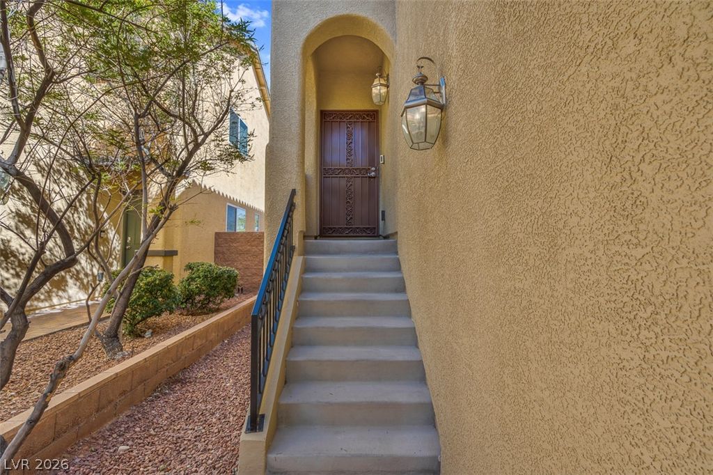 10512 Nantucket Ridge Avenue, Las Vegas, NV 89166 — photo 4