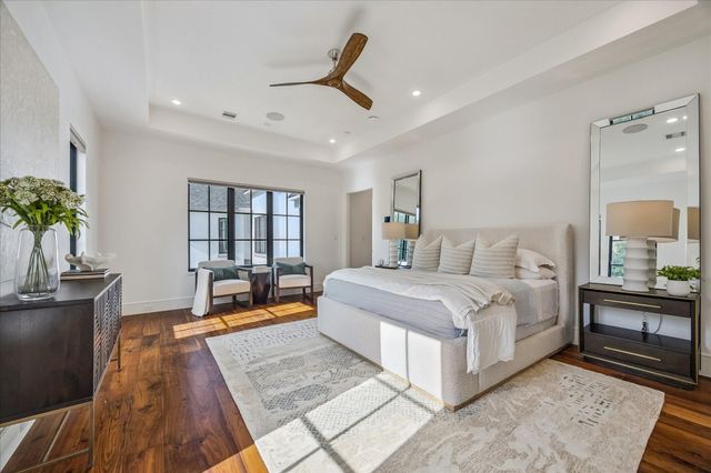 4521 Blossom Street, Houston, TX 77007
