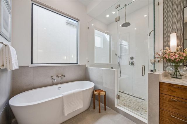 4521 Blossom Street, Houston, TX 77007