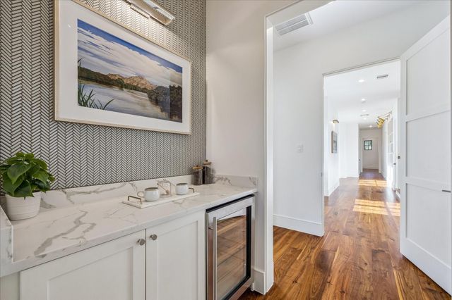 4521 Blossom Street, Houston, TX 77007
