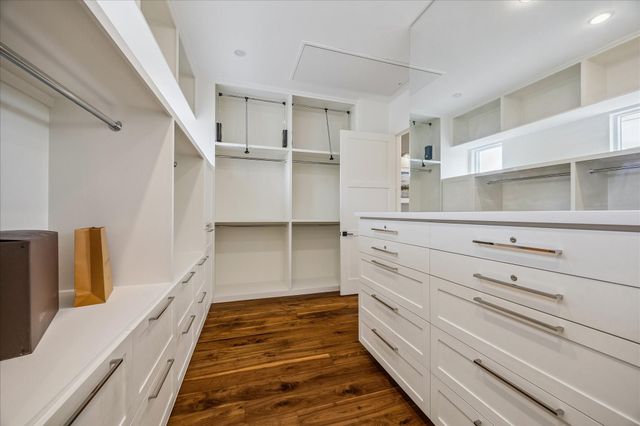 4521 Blossom Street, Houston, TX 77007