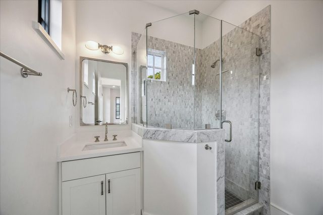 4521 Blossom Street, Houston, TX 77007